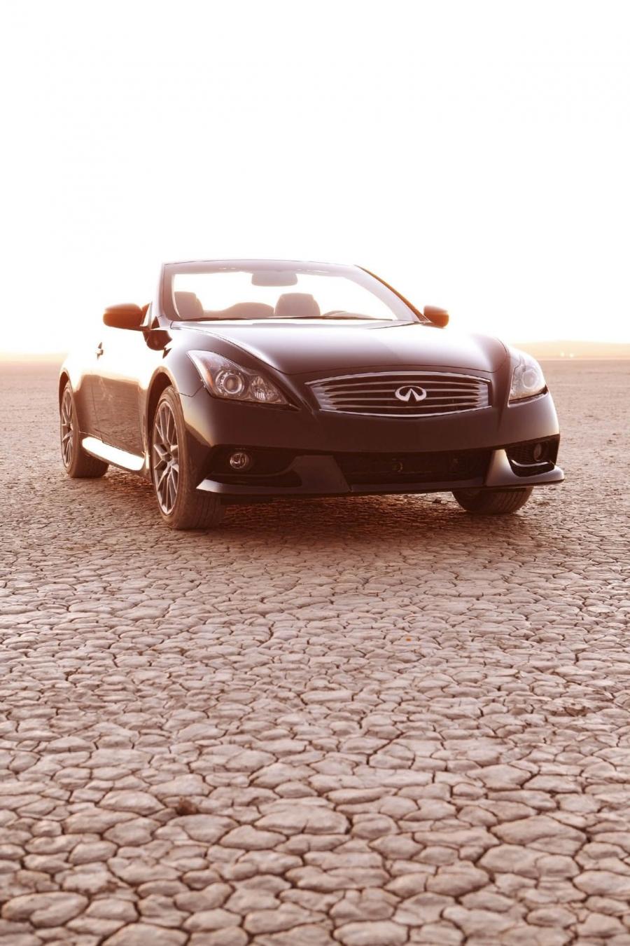  Infiniti G37 IPL Convertible 2013 года  (фото 12 из 37)